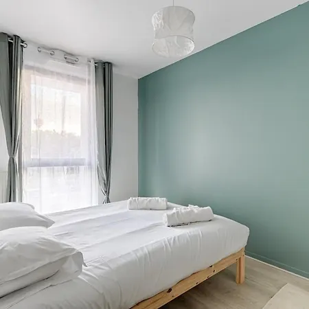 Apartment Charming Near Philharmonie
